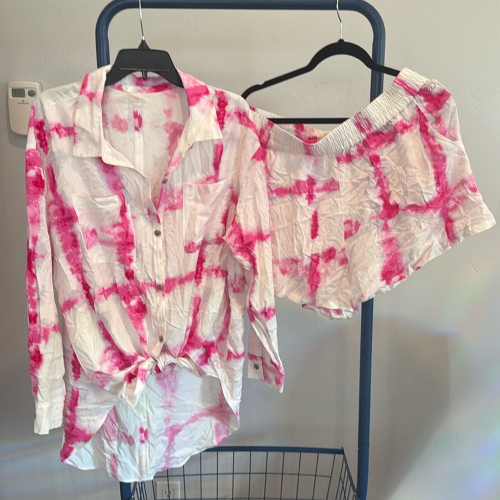 Calia Like New Hot Pink & White swimsuit coverup shorts & blouse set